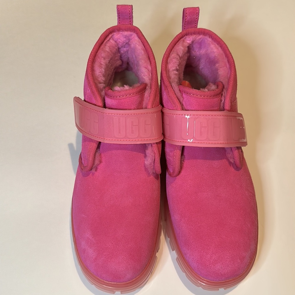 UGG Women's Neumel Clear SZ 11 NWOB